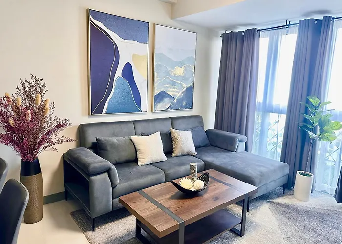 Spacious Modern With Amazing View *